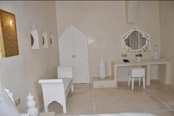 Imagen de la habitación del Hotel Riad Palais Blanc. Foto 9