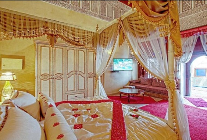 Imagen de la habitación del Hotel Riad dar Essalam. Foto 19