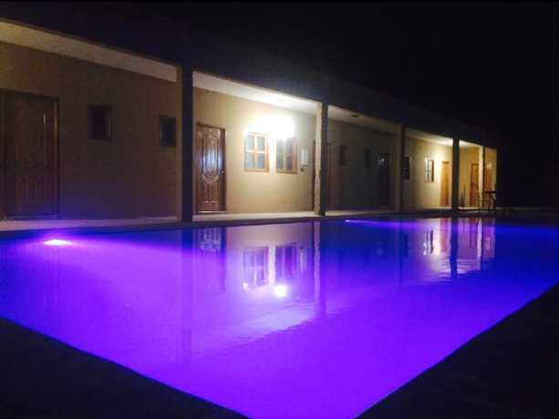 Imagen de la piscina del Hotel Riad les Flamants Roses, Hassilabied. Foto 19