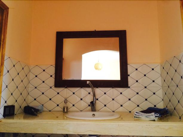 Imagen de la habitación del Hotel Riad les Flamants Roses, Hassilabied. Foto 12