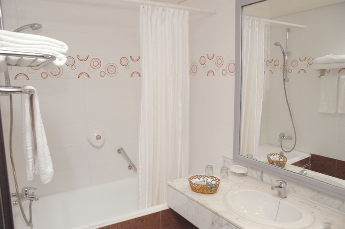 Imagen de la habitación del Hotel Riadh Palms Resort and Spa. Foto 4