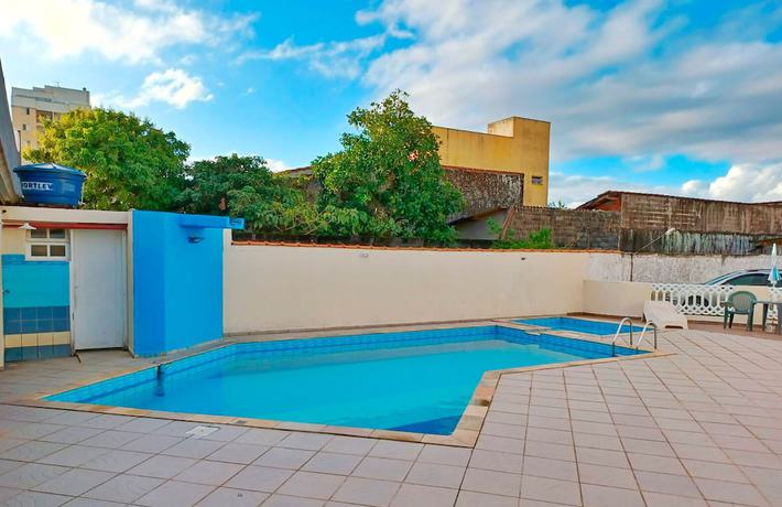 Imagen de la piscina del Hotel Rial. Foto 18