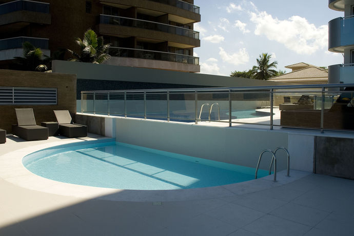 Imagen de la piscina del Hotel Riale Brisa Barra. Foto 16