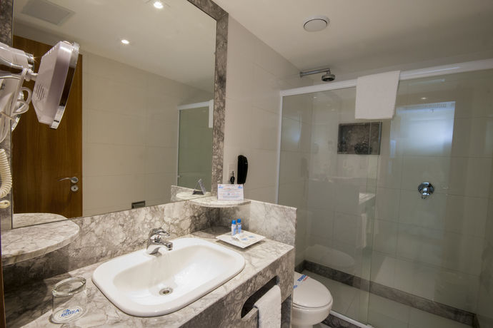 Imagen de la habitación del Hotel Riale Brisa Barra. Foto 5