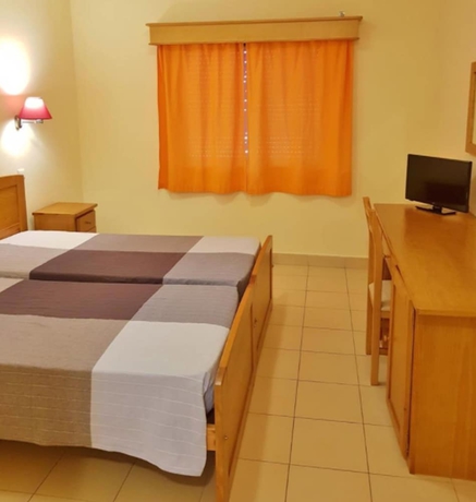 Imagen de la habitación del Hotel Rialgarve. Foto 17