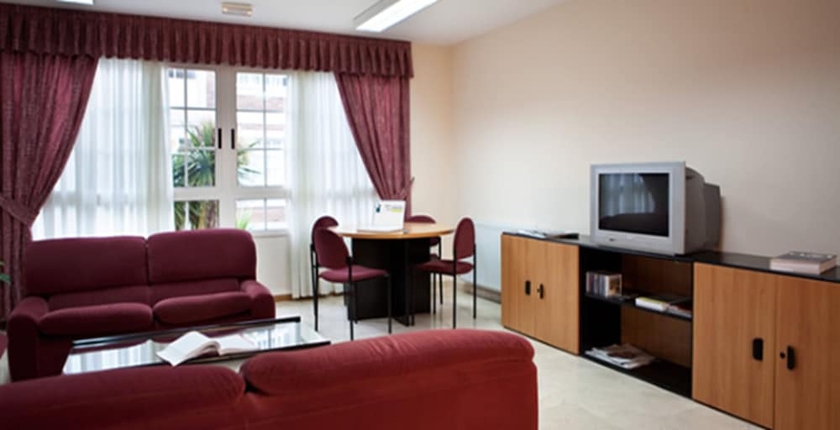 Imagen de la habitación del Hotel Rialta Apartahotel. Foto 4