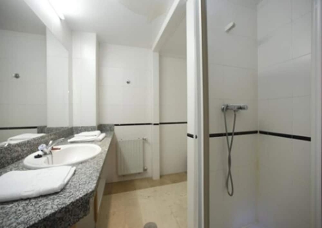 Imagen de la habitación del Hotel Rialta Apartahotel. Foto 9