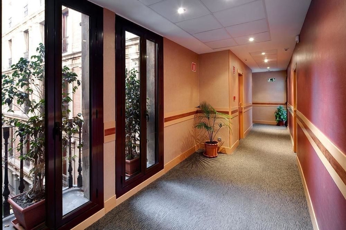 Imagen de los interiores del Hotel Rialto, Barrio G&oacute;tico. Foto 11