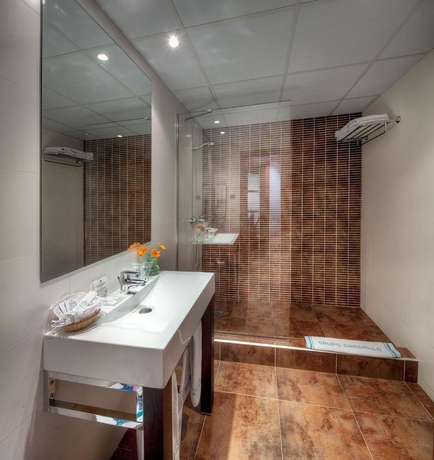 Imagen de la habitación del Hotel Rialto, Barrio G&oacute;tico. Foto 7