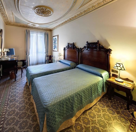 Imagen general del Hotel Rialto, Barrio G&oacute;tico. Foto 1