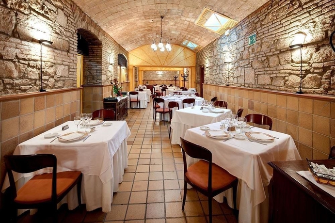 Imagen del bar/restaurante del Hotel Rialto, Barrio G&oacute;tico. Foto 4