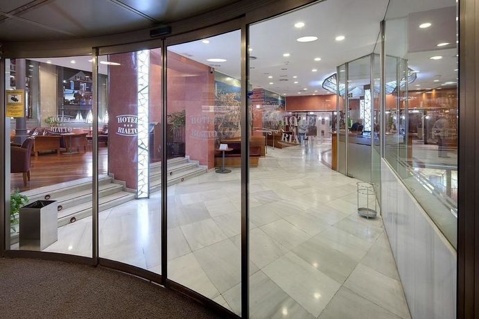 Imagen de los exteriores del Hotel Rialto, Barrio Gotico. Foto 10