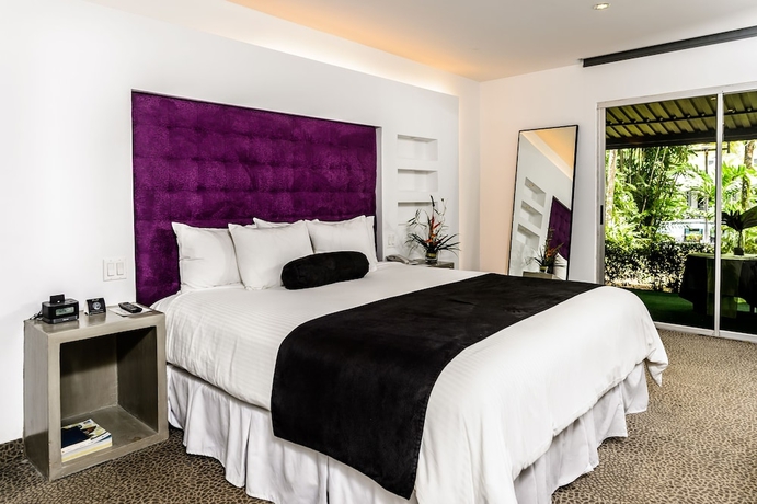 Imagen de la habitación del Hotel Riande Aeropuerto and Casino. Foto 3