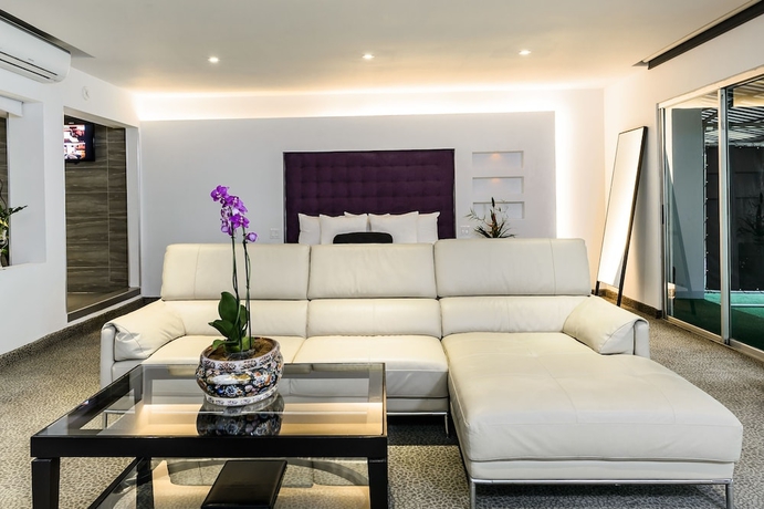 Imagen de la habitación del Hotel Riande Aeropuerto and Casino. Foto 6