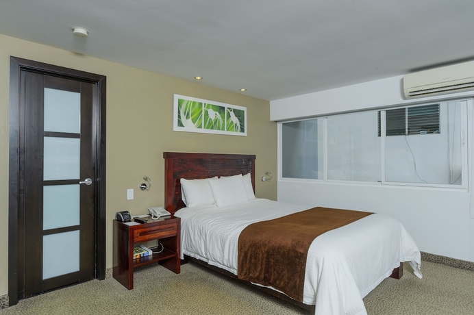 Imagen de la habitación del Hotel Riande Urban. Foto 17