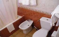 Imagen de la habitación del Hotel Riavela. Foto 11