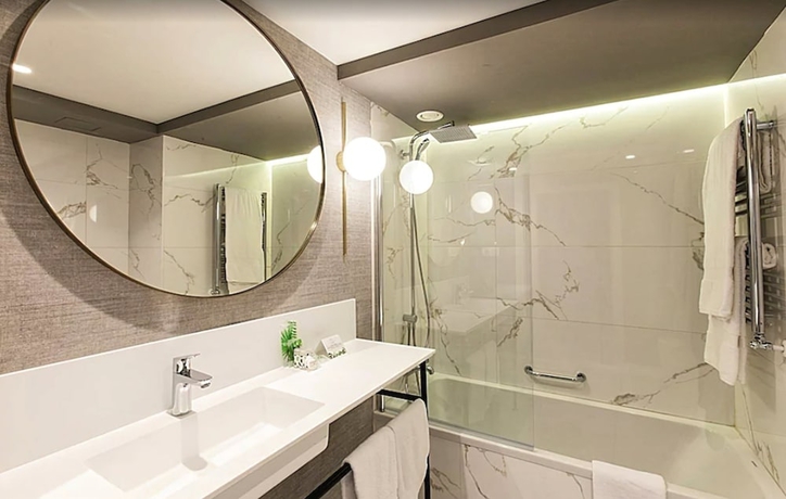 Imagen de la habitación del Hotel Riazor, A Coruña. Foto 7