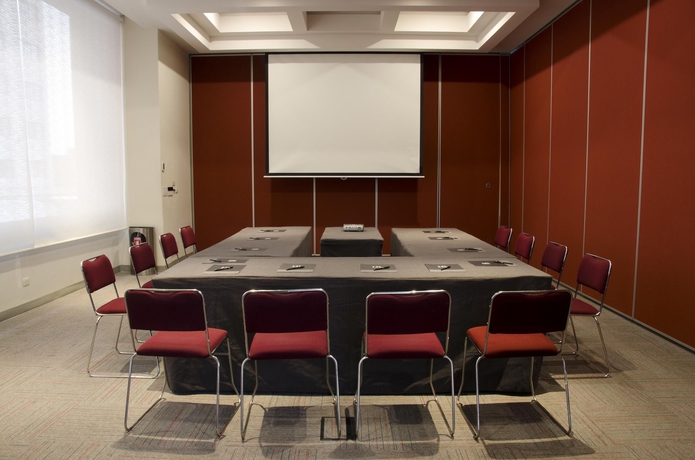 Imagen de los interiores del Hotel Riazor Aeropuerto. Foto 15