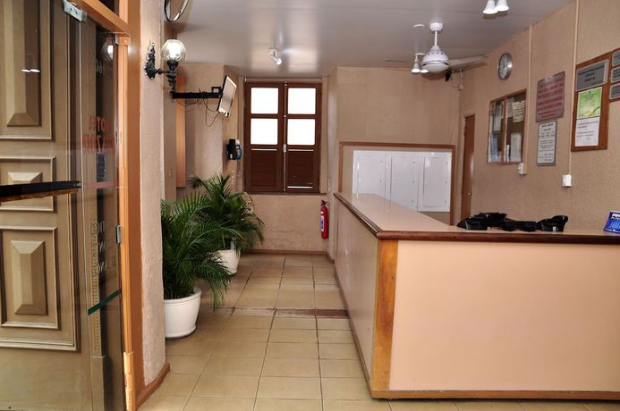 Imagen de los interiores del Hotel Riazor, Aeropuerto Santos Dumont. Foto 19