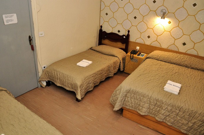 Imagen de la habitación del Hotel Riazor, Aeropuerto Santos Dumont. Foto 14