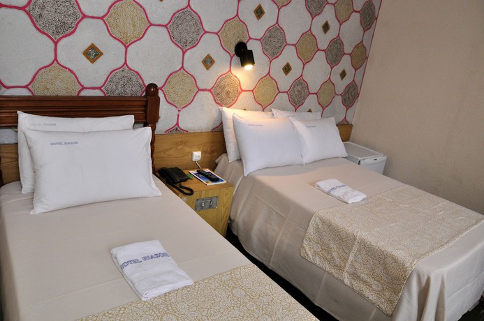 Imagen de la habitación del Hotel Riazor, Aeropuerto Santos Dumont. Foto 15