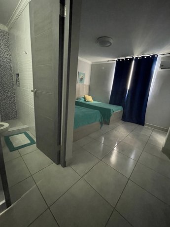 Imagen de la habitación del Hotel Riazor, Ciudad de Panam&aacute;. Foto 5