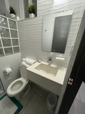 Imagen de la habitación del Hotel Riazor, Ciudad de Panam&aacute;. Foto 8