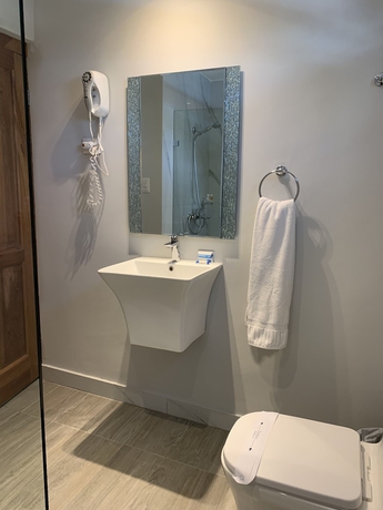 Imagen de los interiores del Hotel Riazor, Zona Colonial. Foto 19