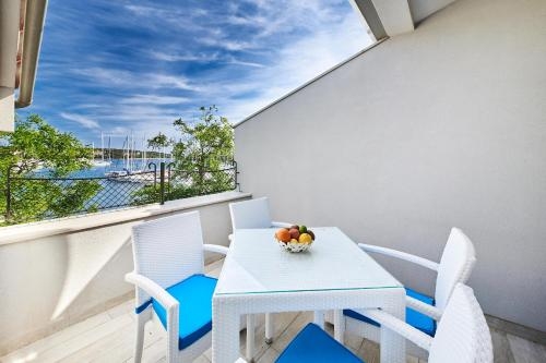 Imagen de la habitación del Hotel Ribarska Koliba Resort. Foto 7