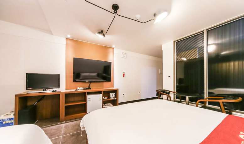 Imagen de la habitación del Hotel Ribe. Foto 3