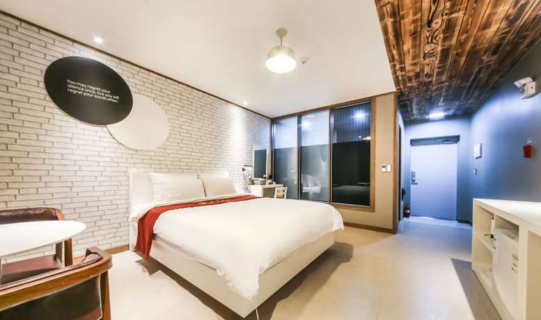Imagen de la habitación del Hotel Ribe. Foto 6