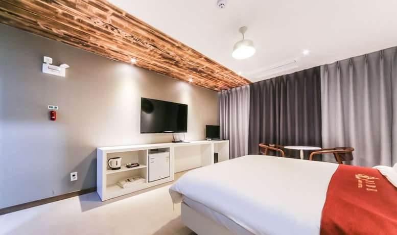 Imagen de la habitación del Hotel Ribe. Foto 7