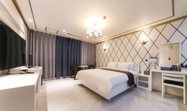Imagen de la habitación del Hotel Ribe. Foto 11