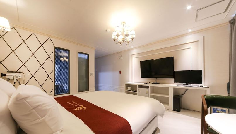 Imagen de la habitación del Hotel Ribe. Foto 15