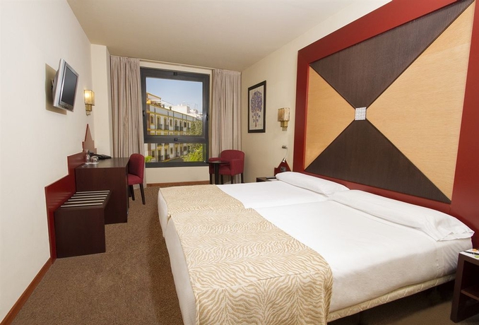 Imagen de la habitación del Hotel Ribera De Triana. Foto 1