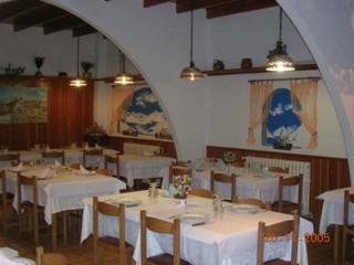 Imagen del bar/restaurante del Hotel Ribera, El Pont de Suert. Foto 2