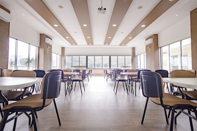 Imagen del bar/restaurante del Hotel Ribera Sinu. Foto 4
