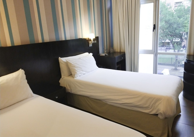Imagen de la habitación del Hotel Ribera Sur. Foto 12