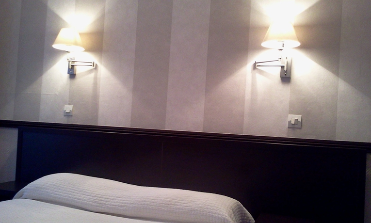 Imagen de la habitación del Hotel Ribera, Trocadero. Foto 2