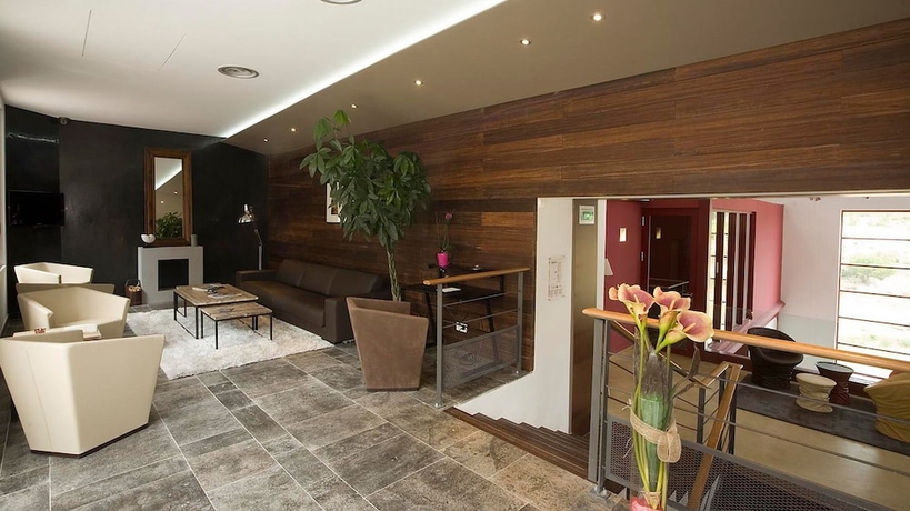 Imagen de los interiores del Hotel Riberach. Foto 18