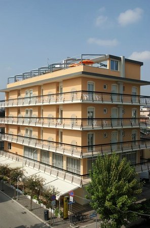 Imagen general del Hotel Ribot. Foto 1