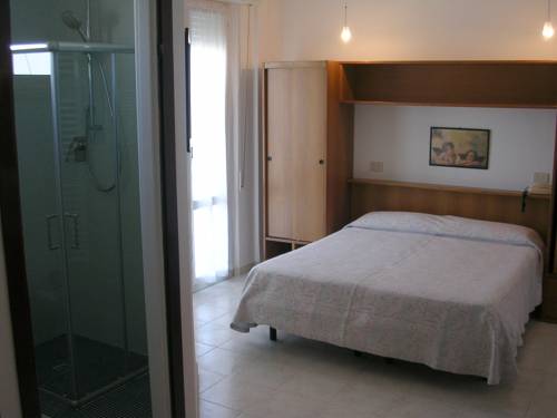 Imagen de la habitación del Hotel Ribot. Foto 4