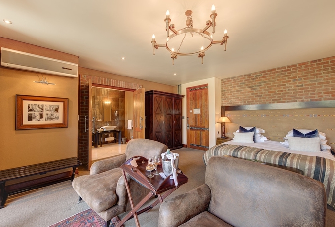 Imagen de la habitación del Hotel Riboville. Foto 9