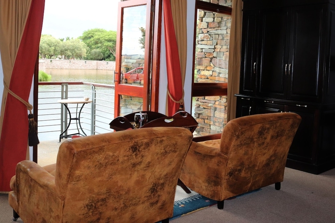Imagen de la habitación del Hotel Riboville. Foto 13