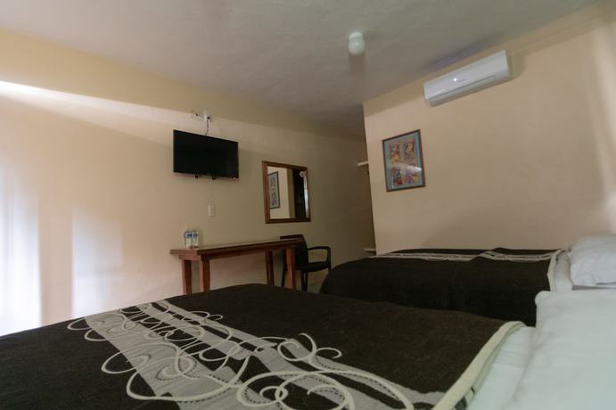 Imagen de la habitación del Hotel Ricarlo. Foto 19