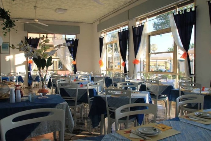 Imagen del bar/restaurante del Hotel Riccardi. Foto 3