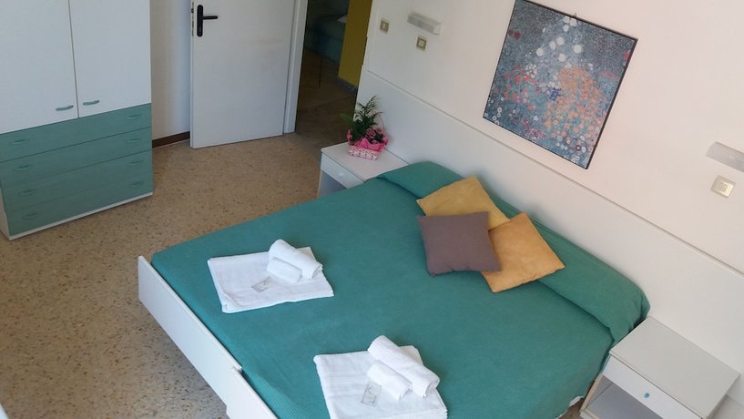 Imagen de la habitación del Hotel Riccardi. Foto 8