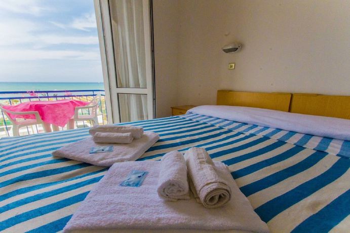 Imagen de la habitación del Hotel Riccardi. Foto 9
