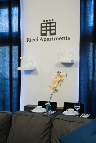 Imagen de la habitación del Hotel Ricci Apartments. Foto 18