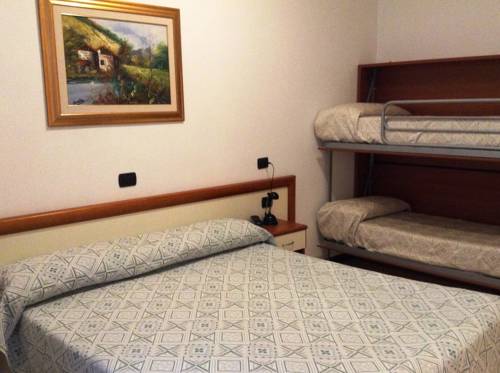 Imagen de la habitación del Hotel Ricci, Génova. Foto 9